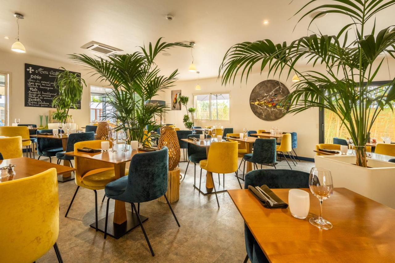 Logis Hotel Restaurant Le Clos Fleuri كاستيلنوداري المظهر الخارجي الصورة