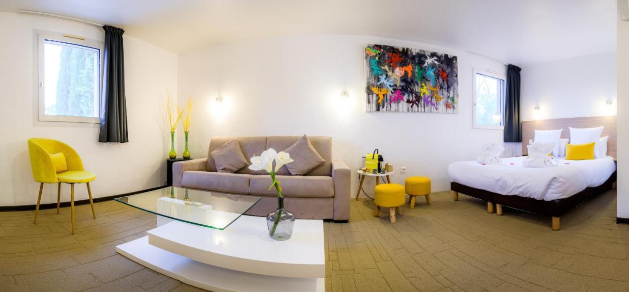 Logis Hotel Restaurant Le Clos Fleuri كاستيلنوداري المظهر الخارجي الصورة